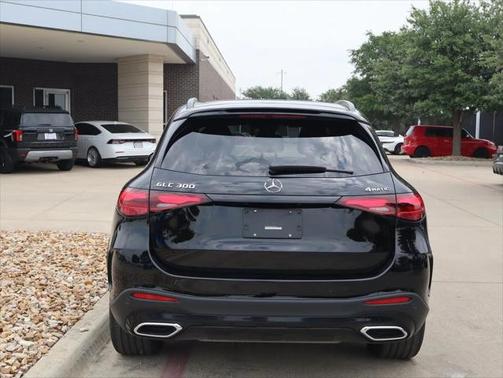 2023 Mercedes-Benz GLC 300 4MATIC