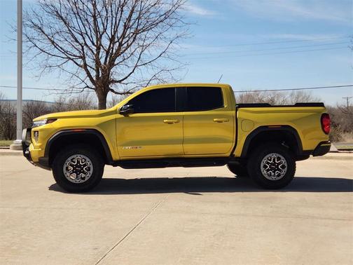 2023 GMC Canyon AT4X