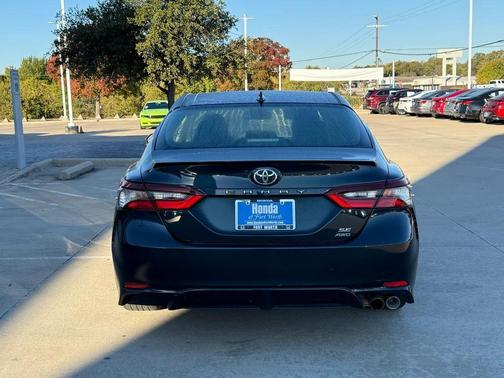2021 Toyota Camry SE