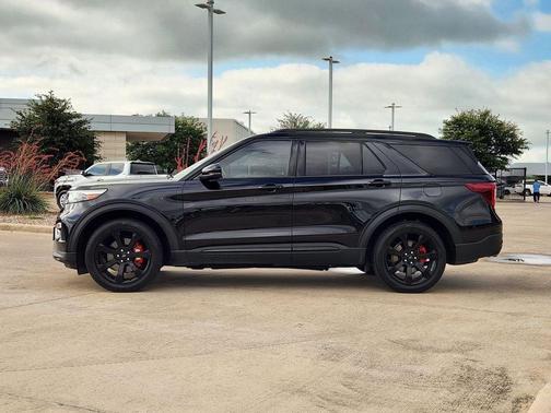 Agate Black 2023 Ford Explorer ST