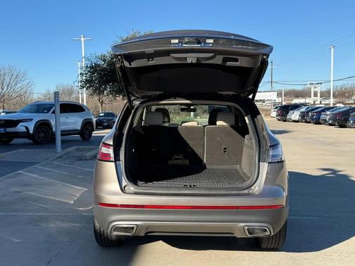 2019 Lincoln Nautilus Select