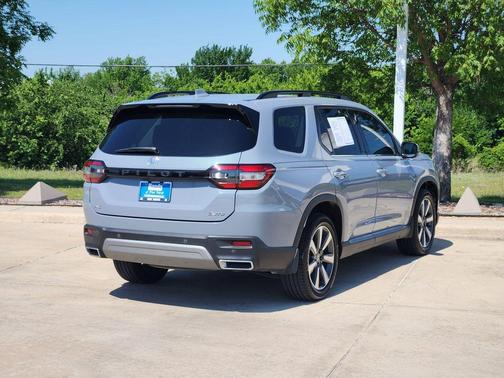 Sonic Gray Pearl 2023 Honda Pilot AWD Elite