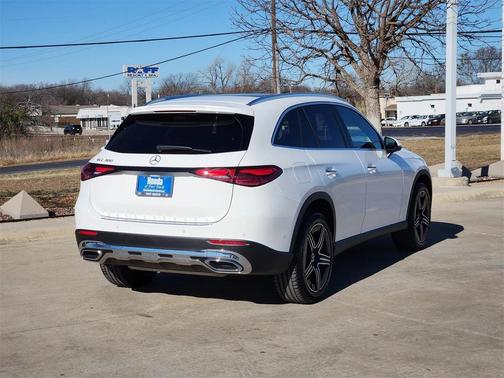 2026 Mercedes-Benz GLC 300 Base