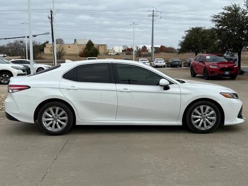 2020 Toyota Camry LE