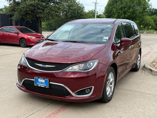 Velvet Red Pearlcoat 2018 Chrysler Pacifica Touring Plus