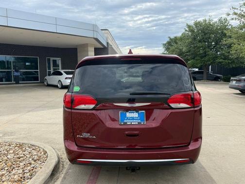 Velvet Red Pearlcoat 2018 Chrysler Pacifica Touring Plus