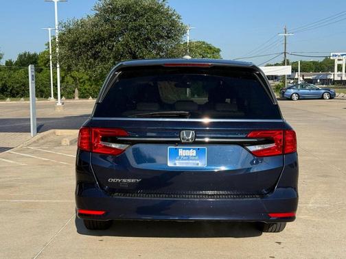 Obsidian Blue Pearl 2022 Honda Odyssey EX