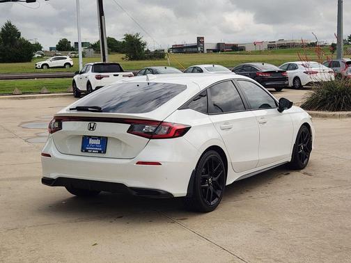 Platinum White Pearl 2025 Honda Civic Sport