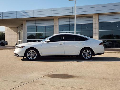 Platinum White Pearl 2023 Honda Accord LX 1.5T
