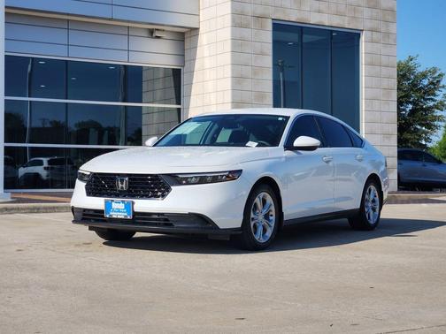 Platinum White Pearl 2023 Honda Accord LX 1.5T