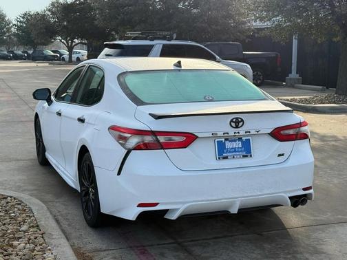 2019 Toyota Camry SE