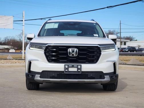 2025 Honda Pilot Touring 8-Passenger