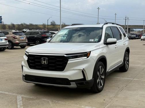 2025 Honda Pilot Touring 8-Passenger