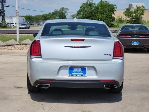2023 Chrysler 300 S