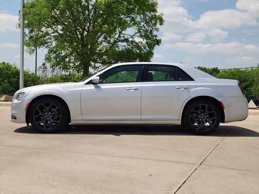 2023 Chrysler 300 S
