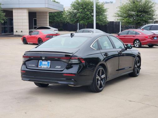 Crystal Black Pearl 2023 Honda Accord Hybrid Sport