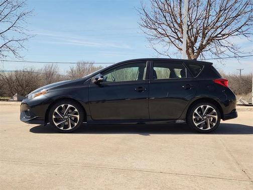 2016 Scion iM Base