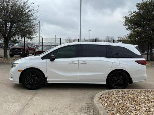 2024 Honda Odyssey Sport