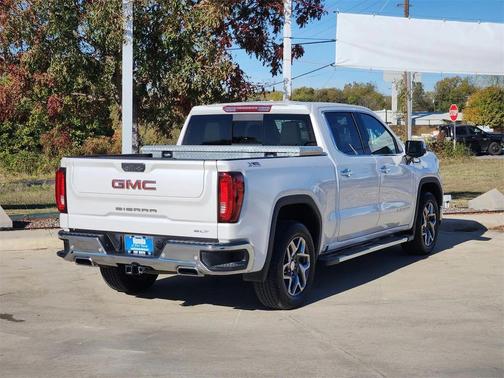 2023 GMC Sierra 1500 SLT