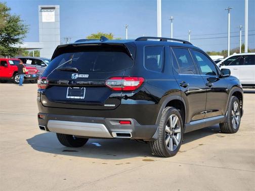 2025 Honda Pilot Touring 8-Passenger