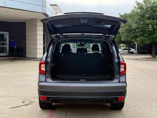 Modern Steel 2022 Honda Pilot AWD Special Edition