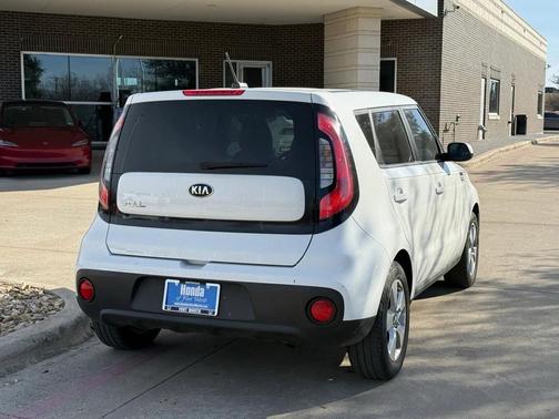 2017 Kia Soul Base