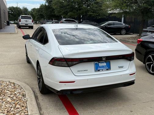 Platinum White Pearl 2024 Honda Accord Hybrid Touring