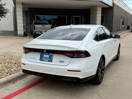 Platinum White Pearl 2024 Honda Accord Hybrid Touring