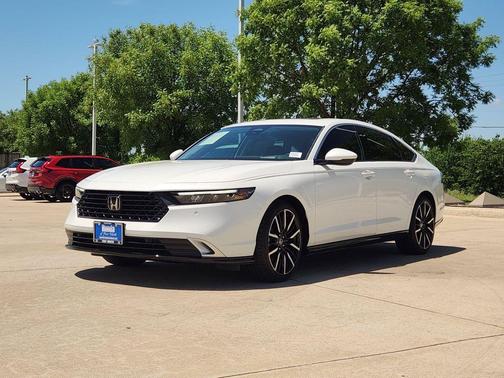 Platinum White Pearl 2024 Honda Accord Hybrid Touring
