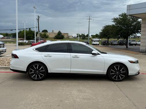 Platinum White Pearl 2024 Honda Accord Hybrid Touring