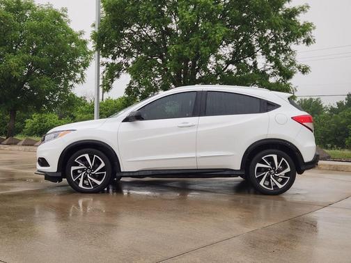 Platinum White Pearl 2020 Honda HR-V 2WD Sport