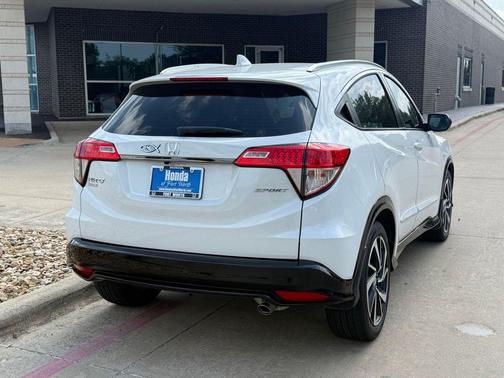 Platinum White Pearl 2020 Honda HR-V 2WD Sport
