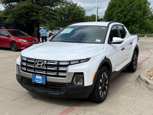 Atlas White 2025 Hyundai SANTA CRUZ SEL