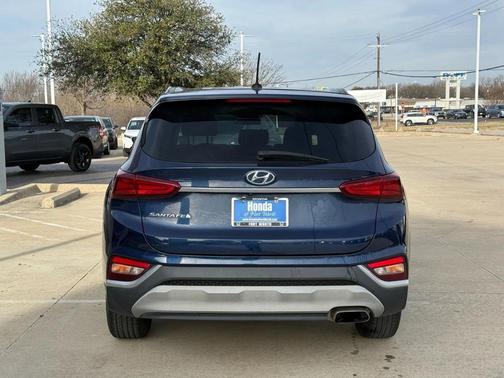 2019 Hyundai SANTA FE SE 2.4