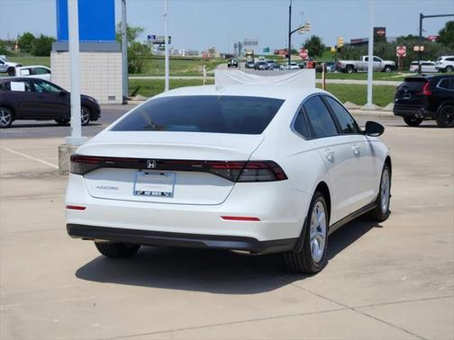 2025 Honda Accord LX 1.5T
