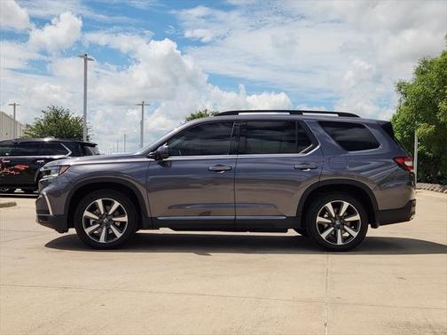 2024 Honda Pilot Touring 8-Passenger