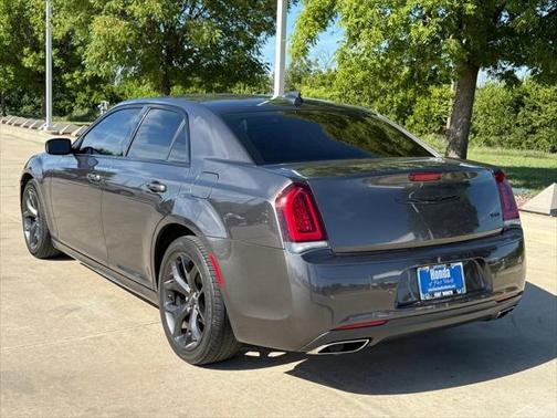 2023 Chrysler 300 Touring
