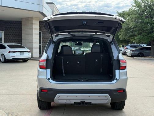 Lunar Silver 2024 Honda Pilot TrailSport