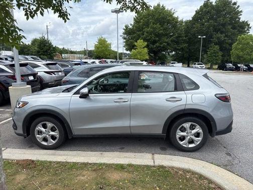 Lunar Silver Metallic 2024 Honda HR-V LX
