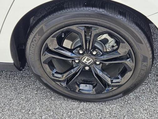 Platinum White 2025 Honda Accord SE