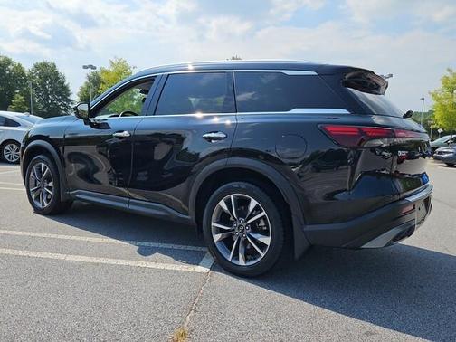 2022 INFINITI QX60 Luxe