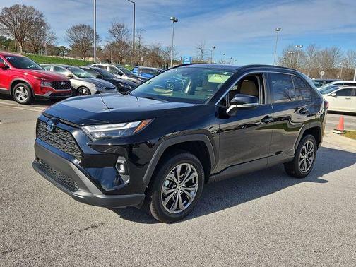2023 Toyota RAV4 Hybrid XLE Premium