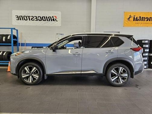 2022 Nissan Rogue SL
