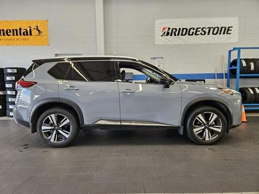 2022 Nissan Rogue SL