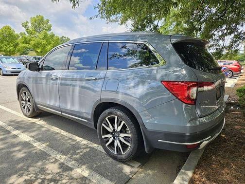2022 Honda Pilot Touring 7-Passenger