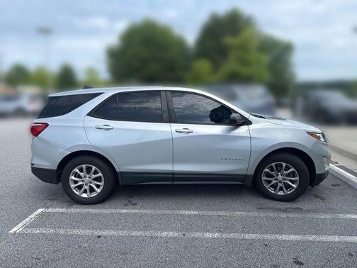 Silver Ice Metallic 2020 Chevrolet Equinox LS