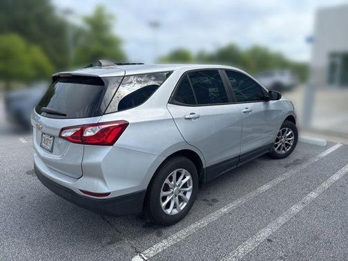 Silver Ice Metallic 2020 Chevrolet Equinox LS