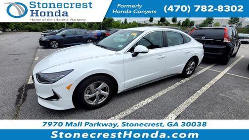 White 2023 Hyundai SONATA SE