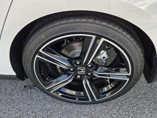 Platinum White Pearl 2026 Honda Accord SE