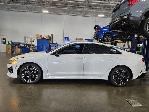 2022 Kia K5 GT-Line